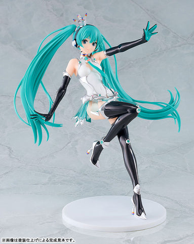 Good Smile Racing - Hatsune Miku - Reincarnation - 1/8 - Racing 2013 Ver. - Model Kit (GOOD SMILE Racing)