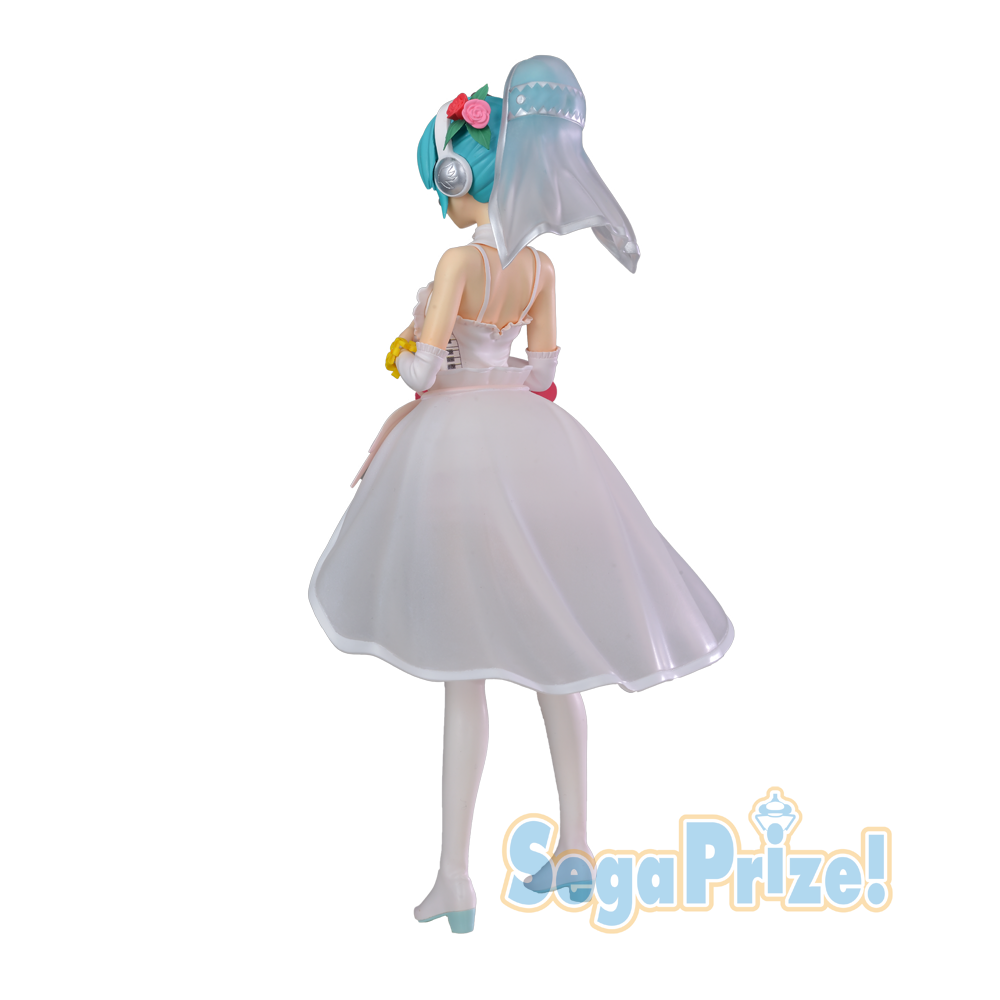 Sega Hatsune Miku Project DIVA Arcade Future Tone Super Premium Figure White Dress (23 cm)