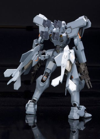 Muv-Luv Alternative Total Eclipse - F-15E Strike Eagle - 1/144 (Kotobukiya)