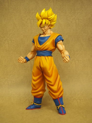 Dragon Ball Z - Son Goku SSJ - Gigantic Series - 1/4 (X-Plus)