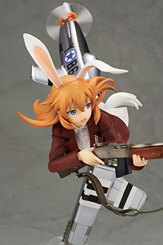 Strike Witches 2 - Charlotte E Yeager - 1/8 - Ver.2 (Alter)