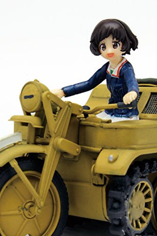 Girls und Panzer der Film - Akiyama Yukari - Nishizumi Miho - Mihoto to Yukari no SdKfz 2 Oarai Girls High School Version desu!