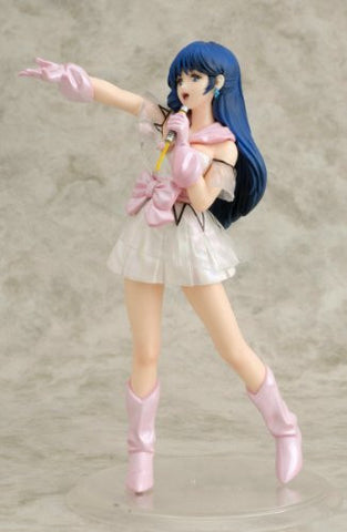 Macross - Lynn Minmay - Gutto-Kuru Figure Collection - 1/8 - 08 (CM's Corporation Big West Frontier)