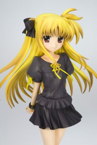 Mahou Shoujo Lyrical Nanoha The Movie 1st - Fate Testarossa - 1/8 - Casual Clothes Ver. (Kotobukiya)