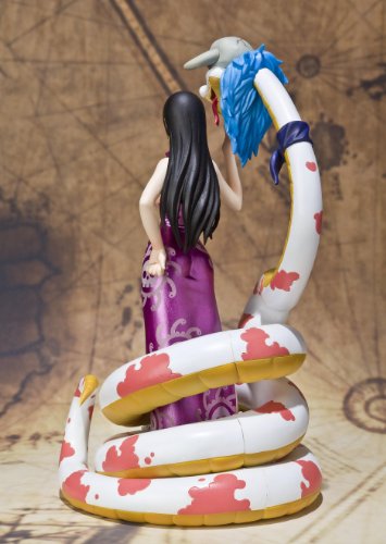 Amazon.com: Bandai Boa Hancock and Salome Figuarts Zero