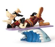 Disney Traditions - Surf Goofy Statue