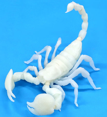 REVOGEO RG003 - Revoltech - Pandinus Imperator (Emperor Scorpion) - Luminous Version (Kaiyodo)