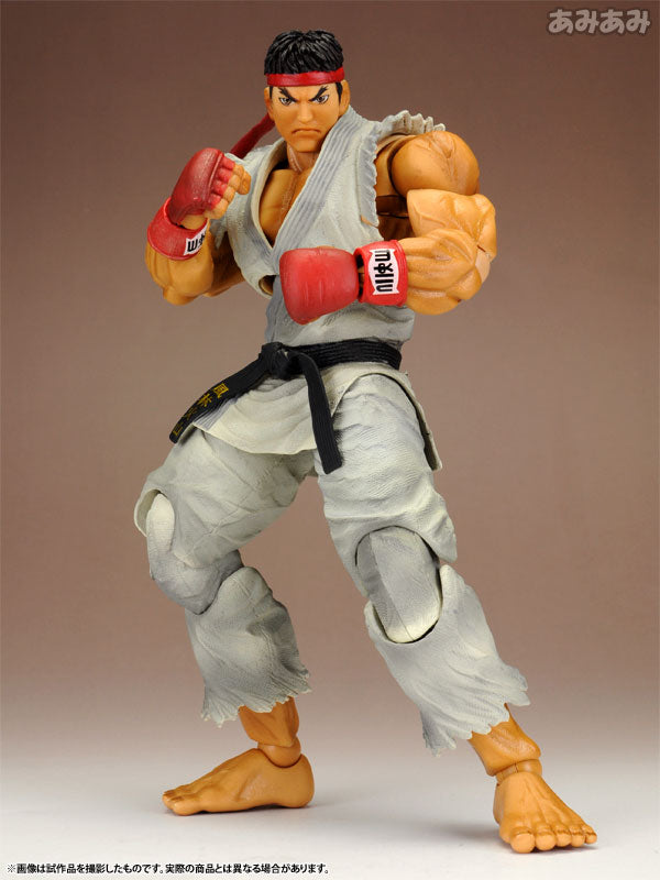 Super Street Fighter IV: Ryu Play Arts Kai Action Figure