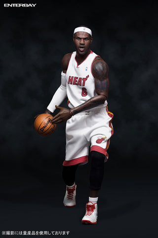 1/6 Real Masterpiece Collectible Figure NBA Collection LeBron James　