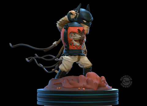 Q-Fig Elite / Batman Last Knight on Earth: Batman & Joker PVC Figure