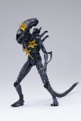 Aliens 1/18 Action Figure Battle Damaged Alien Warrior