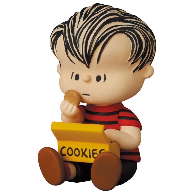 Amazon.com: Medicom Peanuts: Halloween Linus Series 16 Ultra