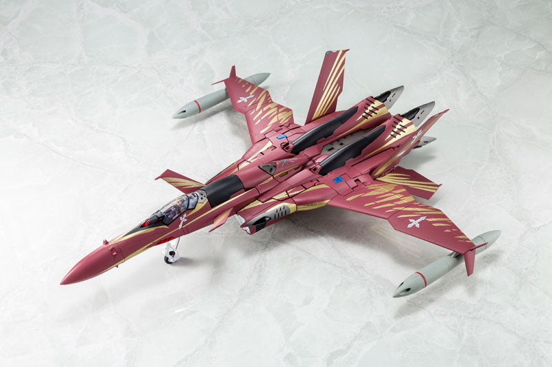 MACROSS ZERO 1/60スケール 完全変形 SV-51γ イワノフ機-