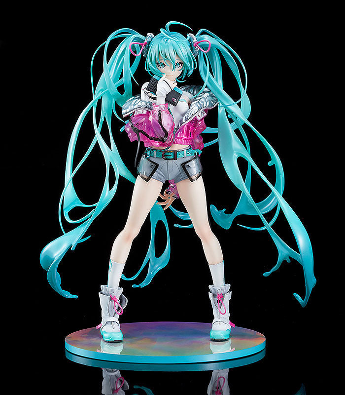 Which Miku figure do you like better?! #solarisjapan #hatsunemiku