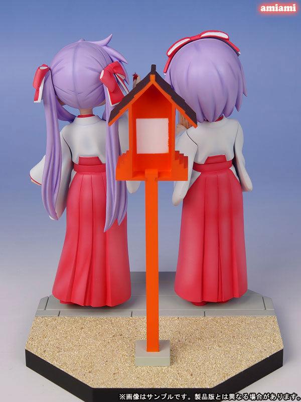 Lucky Star - Kagami & Tsukasa Hiiragi Hatsumoude Set Miyazawa