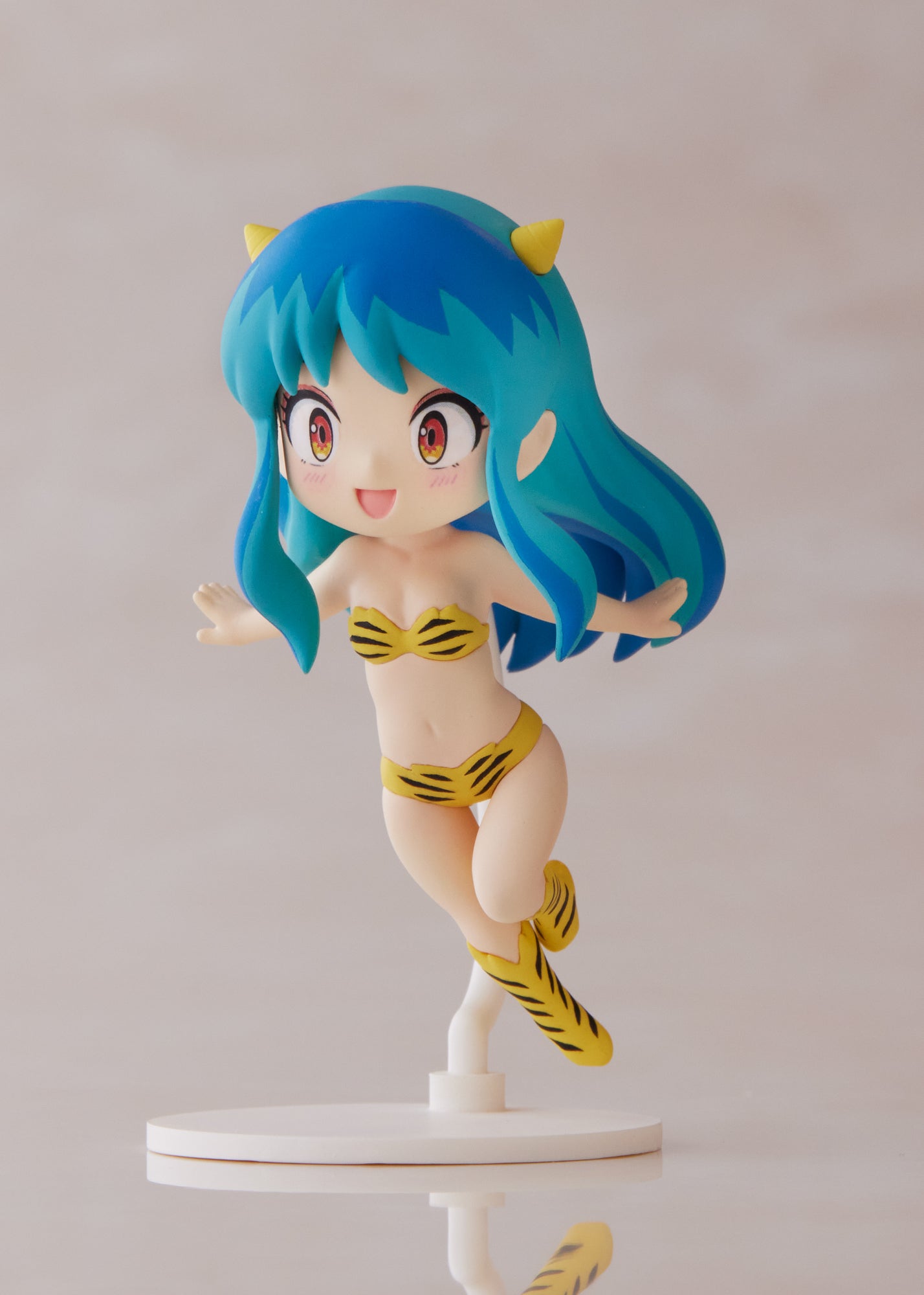 LUM 745 制服バージョン フィギュア banpresto-urusei-yatsura-