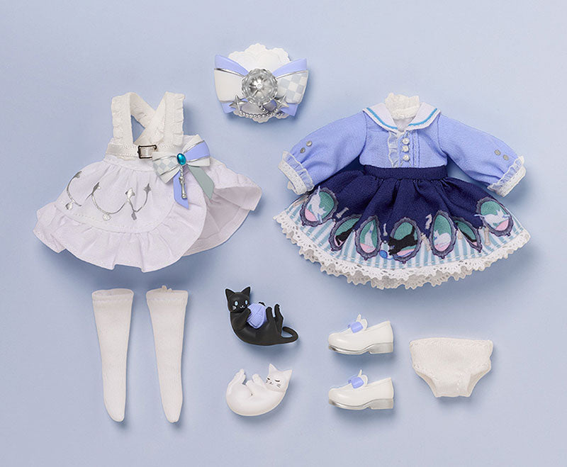 Through the Looking-Glass: Alice - Original