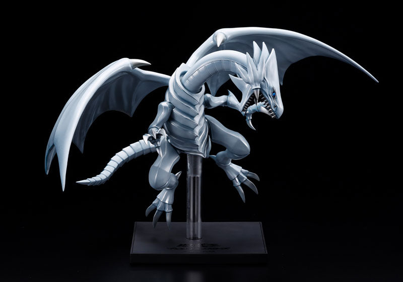 Blue-Eyes White Dragon - Yu-Gi-Oh! Duel Monsters