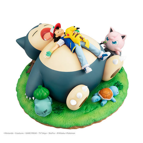 G.E.M. Series Pokemon Sleeping with Snorlax