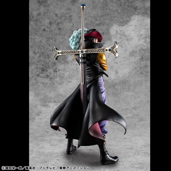 Dracule Mihawk - One Piece