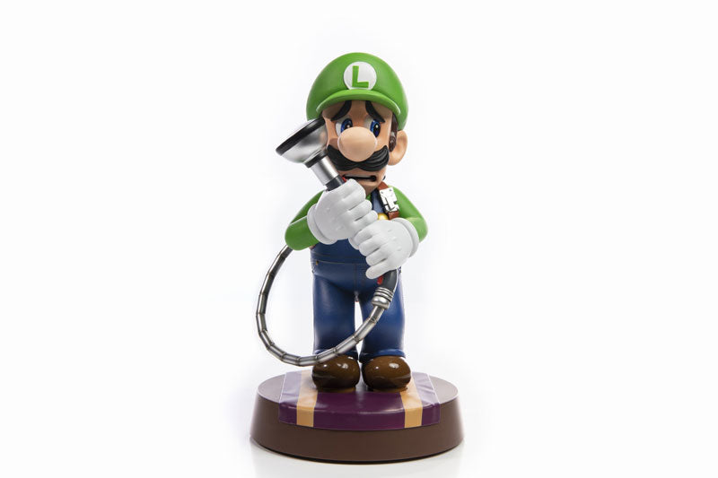 Luigi's Mansion 3/ Luigi 9 Inch PVC Statue