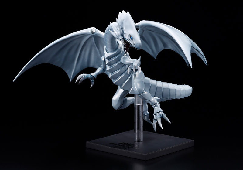 Blue-Eyes White Dragon - Yu-Gi-Oh! Duel Monsters
