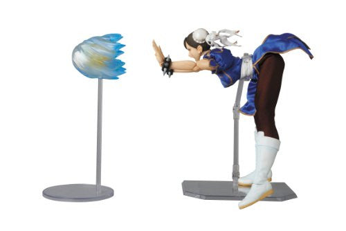 REAL ACTION HEROES ストリートファイターIV チュンリー Amazon.com: Medicom Street Fighter IV: Chun-Li Version 2.0
