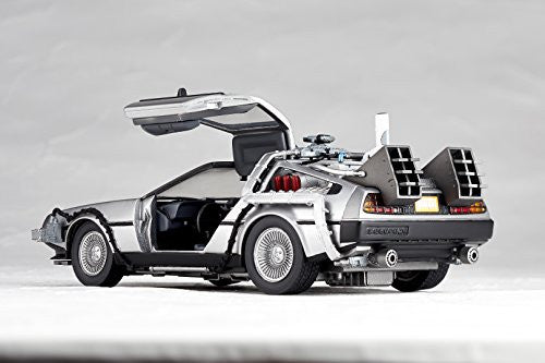 Back to the Future Part II - DeLorean Time Machine - Figure
