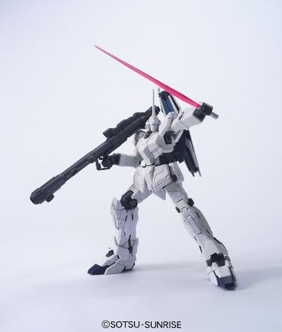 Kidou Senshi Gundam UC - RX-0 Unicorn Gundam - HGUC 101 - 1/144 - Unicorn Mode (Bandai)