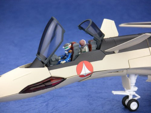YF-19 Isamu Type - Macross Plus