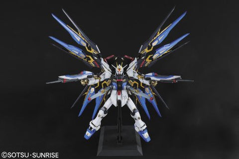 Kidou Senshi Gundam SEED Destiny - ZGMF-X20A Strike Freedom Gundam - PG - 1/60 (Bandai)　