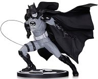 Batman - Batman Black & White Statue: Ivan Reis