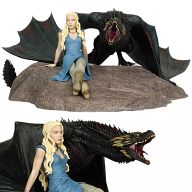 Game of Thrones - Daenerys Targaryen with Dragon Statue