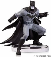 Batman - Batman Black & White Statue Greg Capullo 2nd Edition