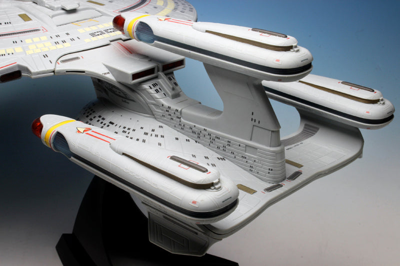 New Star Trek TNG U.S.S. Enterprise NCC-1701D Model Kai (Dreadnought Class)