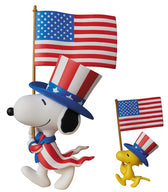 Ultra Detail Figure No.320 UDF Peanuts Series 5. U.S.A. Snoopy Woodstock