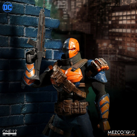 ONE:12 Collective - DC Comics: Deathstroke 1/12 Action Figure