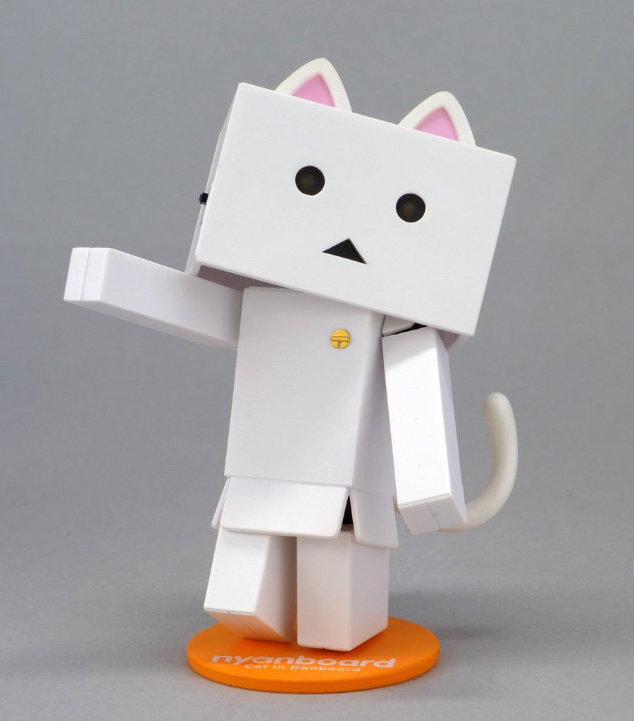 Revoltech Nyanboard Mini Shiro