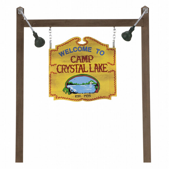 Friday the 13th - 7 Inch Action Figure Series: Crystal Lake Camp Accessory Pack