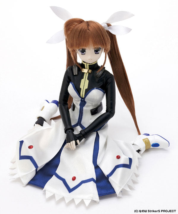 Nanoha Takamachi - Magical Girl Lyrical Nanoha Strikers