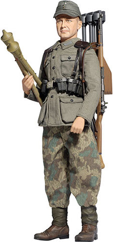 1/6 Action Figure WW.II Alder Fisher" (Grenadier) - WH Anti-Tank Loader w/Panzerfaust 257. Volksgrenadier-Division, Bavaria 1945