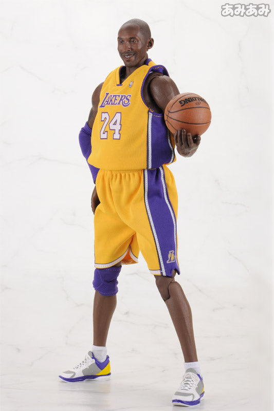 1/6 Real Masterpiece Collectible Figure - NBA Collection: Kobe Bryant