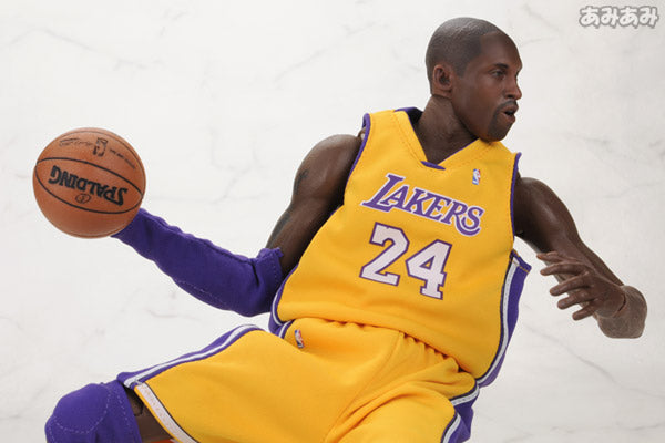 1/6 Real Masterpiece Collectible Figure - NBA Collection: Kobe Bryant