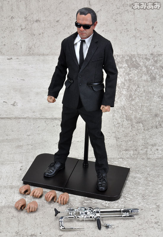 1/6 Real Masterpiece Collectible Figure - Men in Black 3: Tommy Lee Jones as Agent K