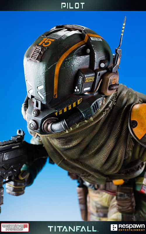 Titan Fall / Titan Pilot Statue - Solaris Japan