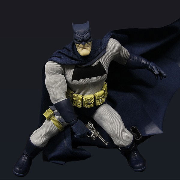 Batman:The Dark Knight Returns - Mezco Direct Limited Batman 1/12