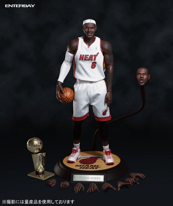 1/6 Real Masterpiece Collectible Figure NBA Collection LeBron