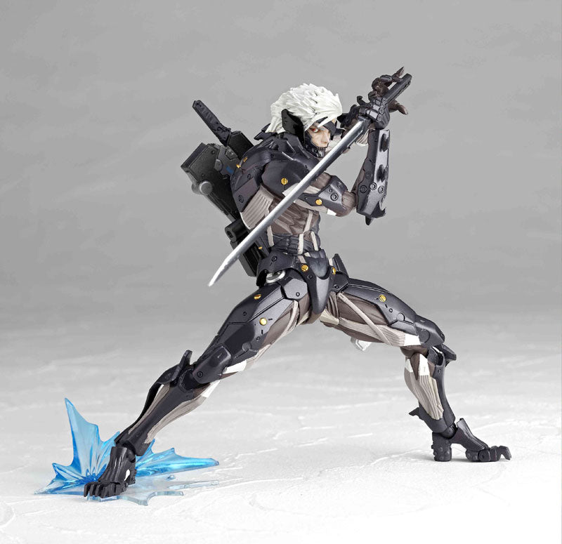 Revoltech Yamaguchi No.140 METAL GEAR RISING REVENGEANCE - Raiden