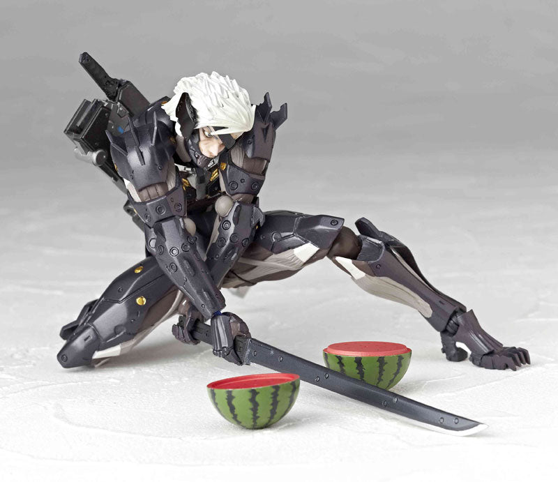 Revoltech Yamaguchi No.140 METAL GEAR RISING REVENGEANCE - Raiden