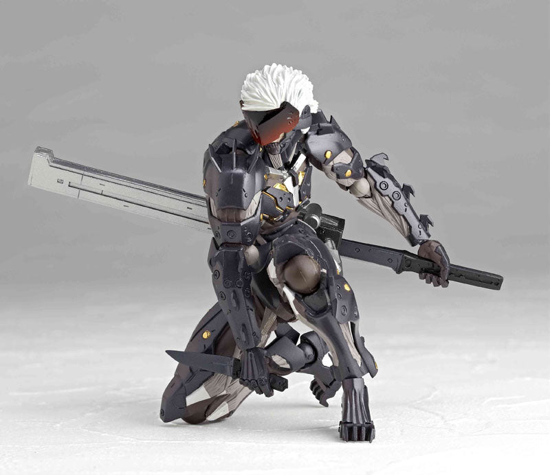 Revoltech Yamaguchi No.140 METAL GEAR RISING REVENGEANCE - Raiden